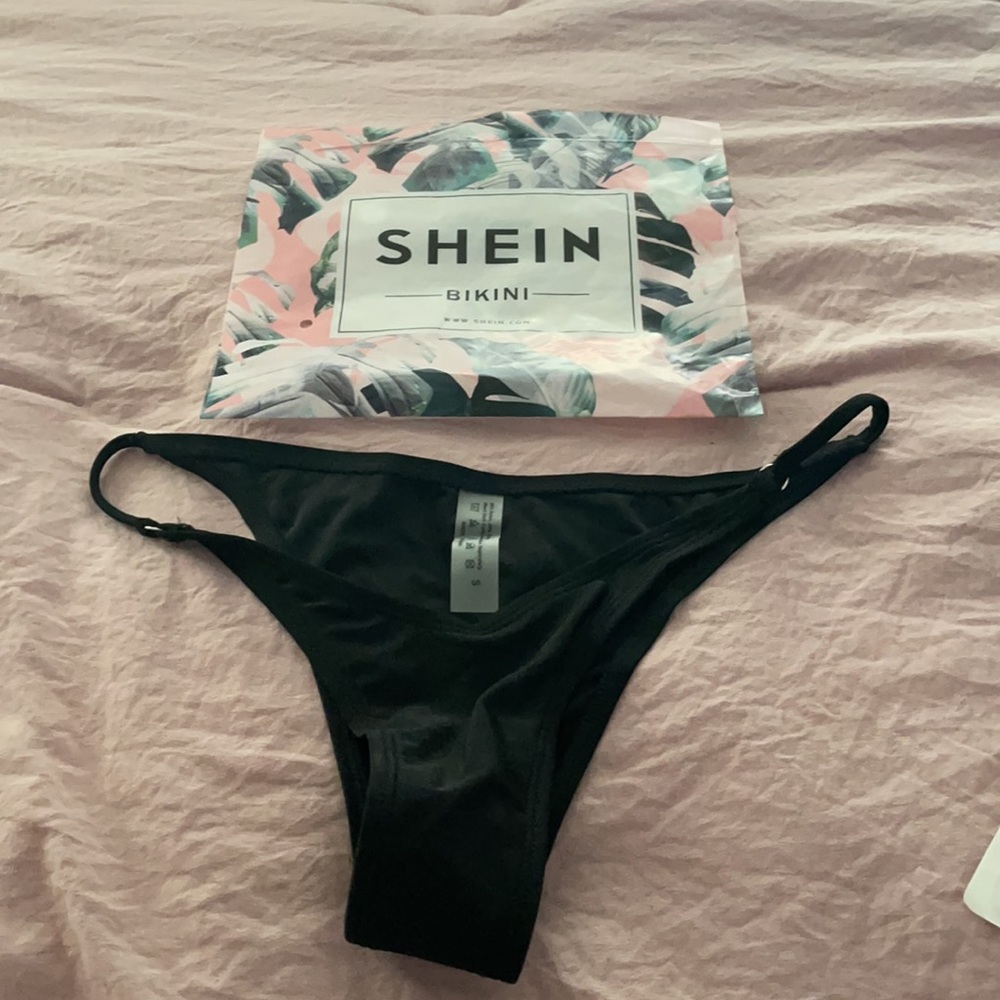 SHEIN SUPER CHEEKY BIKINI BOTTOM